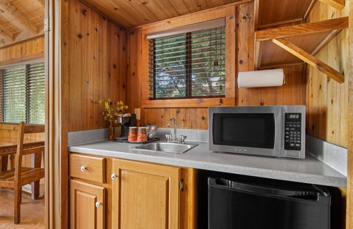 Goleta Cabina | King Cabin | Fireplace | No Hidden Fees
