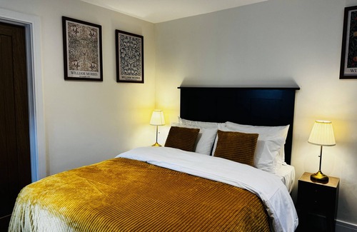 Holbeach Casa | King Chalet With En-suite Bath