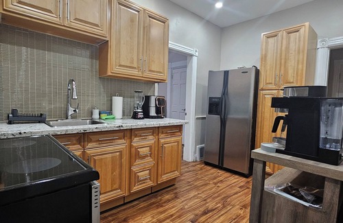 Peterborough Apartamento | King Comfort Retreat