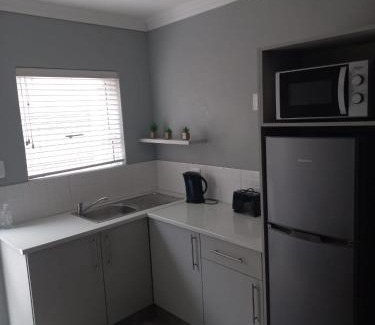 Newton Park Apartamento | King Edward Inn 2