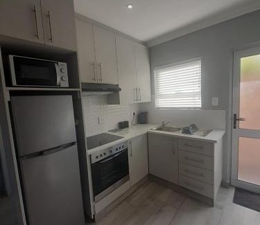 Newton Park Apartamento | King Edward Inn 3
