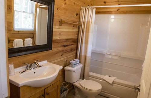 Lake George Hotel | King Hendrick Motel