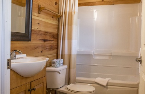 Lake George Hotel | King Hendrick Motel