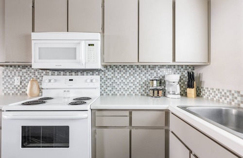 Arts District Apartamento | King Loft - Old Town Scottsdale w/ Parking