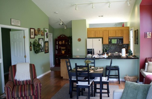 Cedar Condominio | King master suite in Wine Country