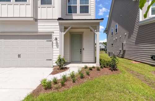 West Ashley Casa | King Master Suite within Shared 4-Bedroom New Construction Home