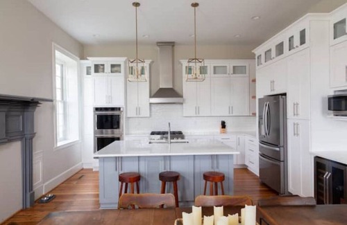 Weyers Cave Casa | King Meadow Manor