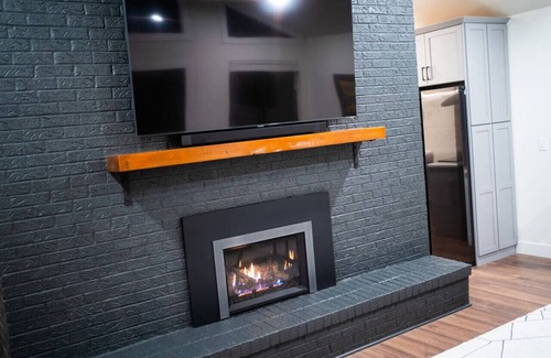 Carriage Hills Cabina | King & Q beds, views, hot tub, deck, grill