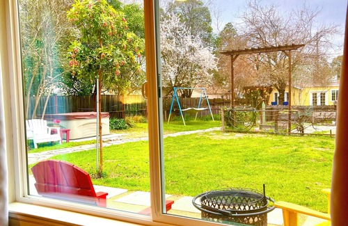 Southeastern Sacramento Cabaña | King & Queen Suites with Hot Tub & Private Yard