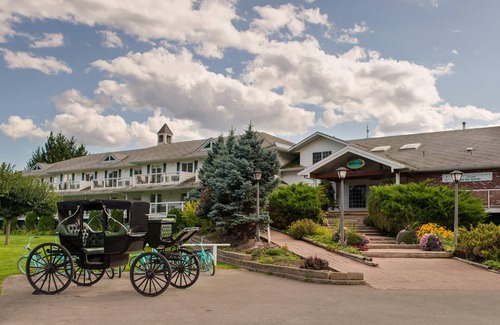 Kamloops Casa | King Romance River View Room at the beautiful Inn