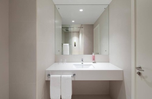 Jumeirah Apartamento | King Room at La Mer Beach by E R