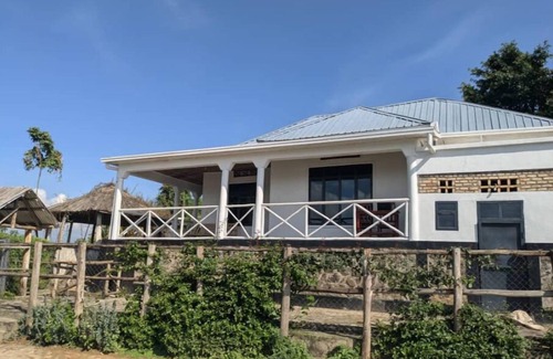 Ruhondo Apartamento | KING ROOM located in Lake view and Volcanos view