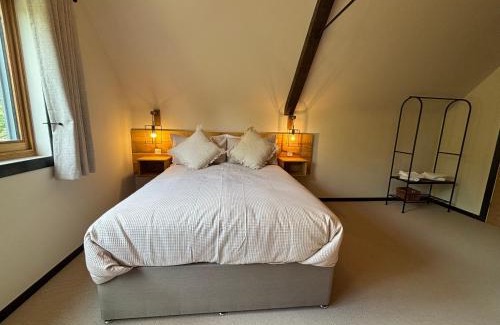 Bulmer Casa | King room with private bathroom in Bulmer Street