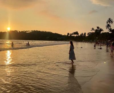 Matara Cama Y Desayuno | King's Marine B&B Surf Hotel