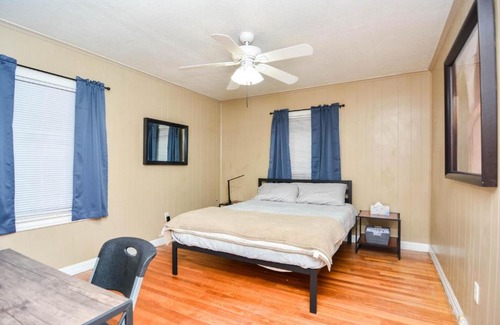 Tech Terrace Casa | ◈ King's Retreat ◈ 3BR/2BA ◈ 1/2 mile to Tech