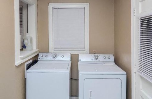 Tech Terrace Casa | ◈ King's Retreat ◈ 3BR/2BA ◈ 1/2 mile to Tech