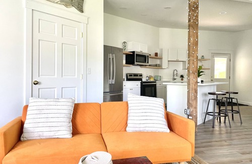 Topsham Apartamento | King size Bed Big Smile Big Sunshine 1st FL Washer&Dryer