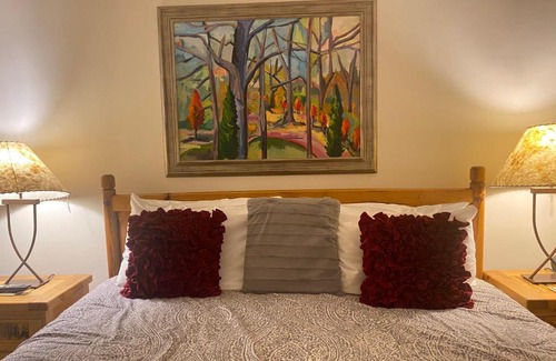 Vail Hotel | King size bed in vail village