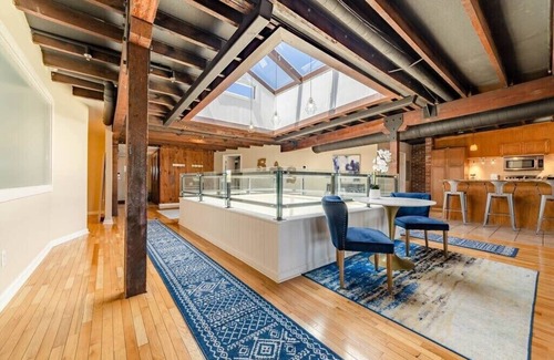 Shelby Park Apartamento | KING Sleep8 4Bed 3BR 2BA Swepson Loft 301