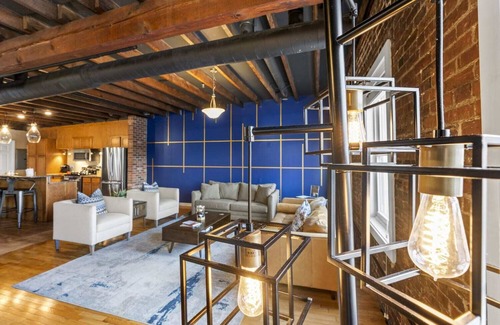 Shelby Park Apartamento | KING Sleep8 4Bed 3BR 2BA Swepson Loft 301