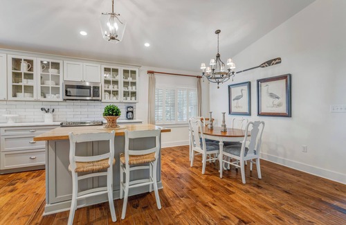 Historic District Cabaña | King Street Cottage - 2 Bedroom Historic District Downtown Beaufort Cottage