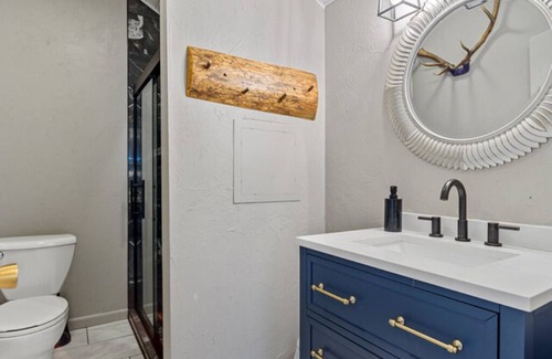 Rapid City Cama Y Desayuno | King Suite 7 - Black Forest Inn Bed and Breakfast
