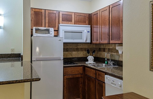 Harrisburg - Hershey Apartamento | Suite King. Desayuno gratis. Piscina interior. Gimnasio. ¡Viaje rápido a Hersheypark!