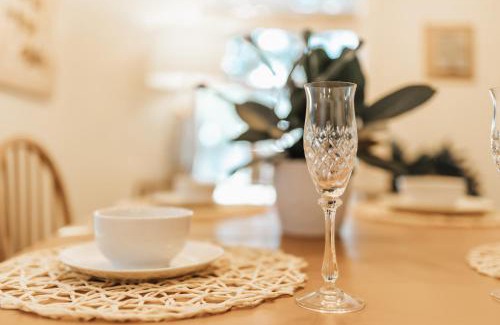 East Cesar Chavez Casa | King Suite Retreat -Steps from Football & Perfect for Holiday Stays