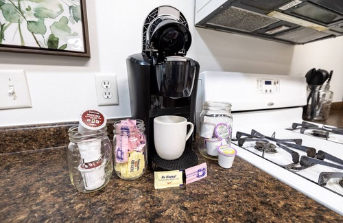 Mount Pleasant Apartamento | 🤩king w/kitchen+washer/dryer+queen sleeper 🥾(15 mi.) maple canyon250mbps wi-fi
