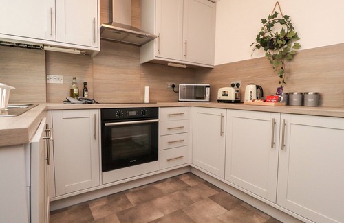 Eshton Cabaña | KINGFISHER COTTAGE, 11 AIREBANK TERRACE, pet friendly in Gargrave