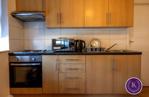 Slough Apartamento | Kingfisher Court Apartments by UNO
