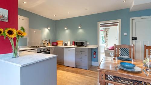 Youlgreave Casa | Kingfisher