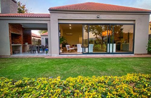 Hartbeespoort Casa | Kingfisher House, Pecanwood Estate, Hartbeespoort