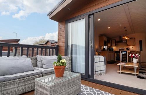Evesham Casa | Kingfisher Lodge