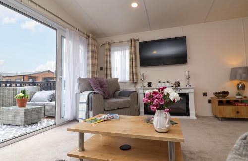 Evesham Casa | Kingfisher Lodge