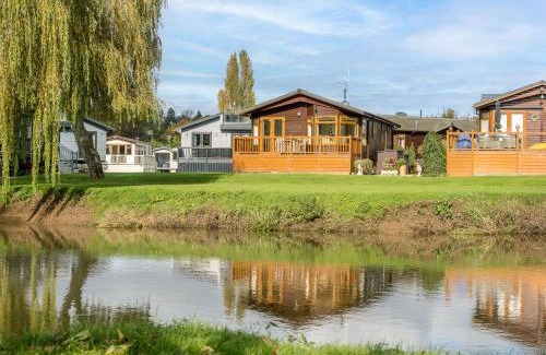 Tiddington Casa | Kingfisher Lodge in Stratford upon Avon