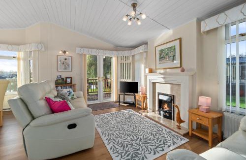 Tiddington Casa | Kingfisher Lodge in Stratford upon Avon