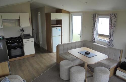 Ingoldmells Casa | Kingfisher Seasons II 8 Berth Close to site entrance