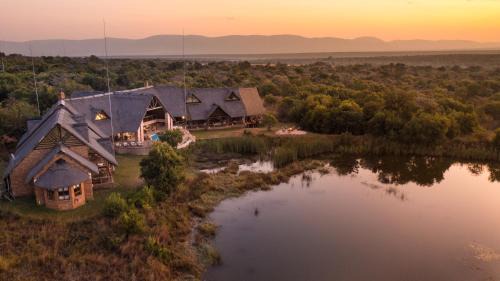 Bela-Bela Cabina | Kingfisher Villa in Mabula Game Reserve
