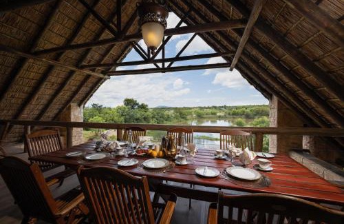 Bela-Bela Cabina | Kingfisher Villa in Mabula Game Reserve