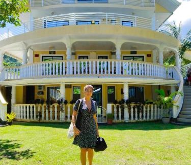 Mambajao Casa | Kinghorn Garden House Resort