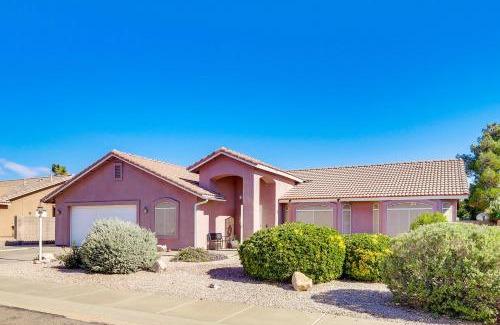 Kingman Casa | Kingman Family Home Yard, Grill and Room to Relax!