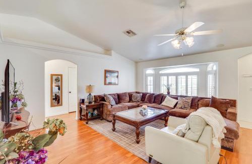 Kingman Casa | Kingman Family Home Yard, Grill and Room to Relax!