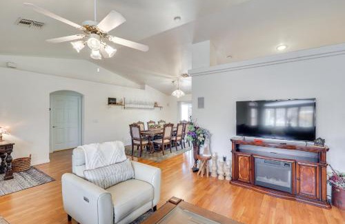 Kingman Casa | Kingman Family Home Yard, Grill and Room to Relax!