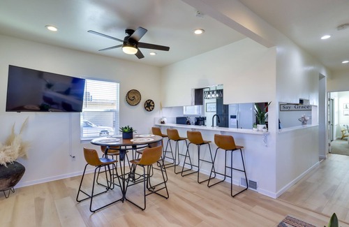 Kingman Casa | Kingman Retreat w/ Hot Tub: 1 Block to Route 66!