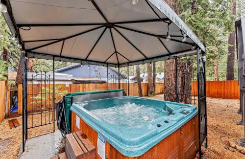 Kings Beach Casa | Kings Beach Cabin Private Hot Tub, Near Lake & Ski