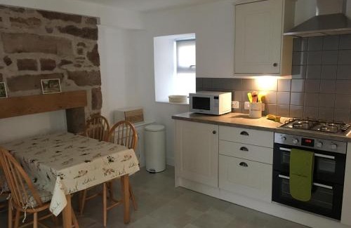Nairn Casa | Kings Cottage, Nairn - a charming place to stay