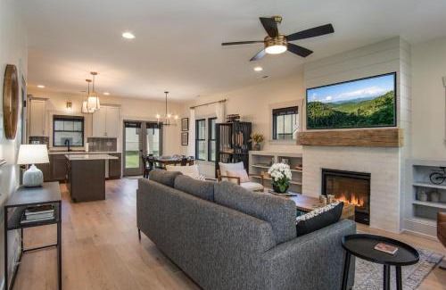 Brevard Casa | Kings Creek Cottage
