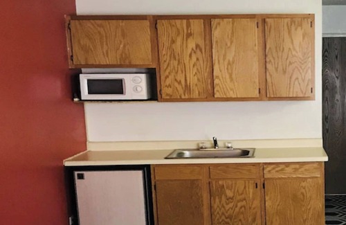 Calumet Park Hotel | Kings Inn