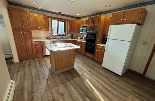 Barnstead Cabaña | King’s Lakeside Cottage